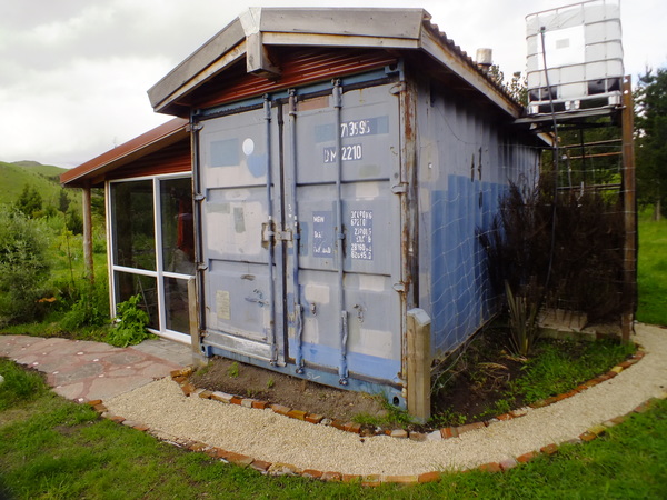 Shipping container tiny house - Standard shared